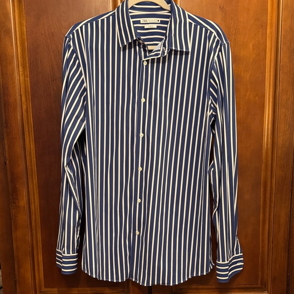 Zara Button Down Blue & White Stripe Slim Fit No Iron size Large.